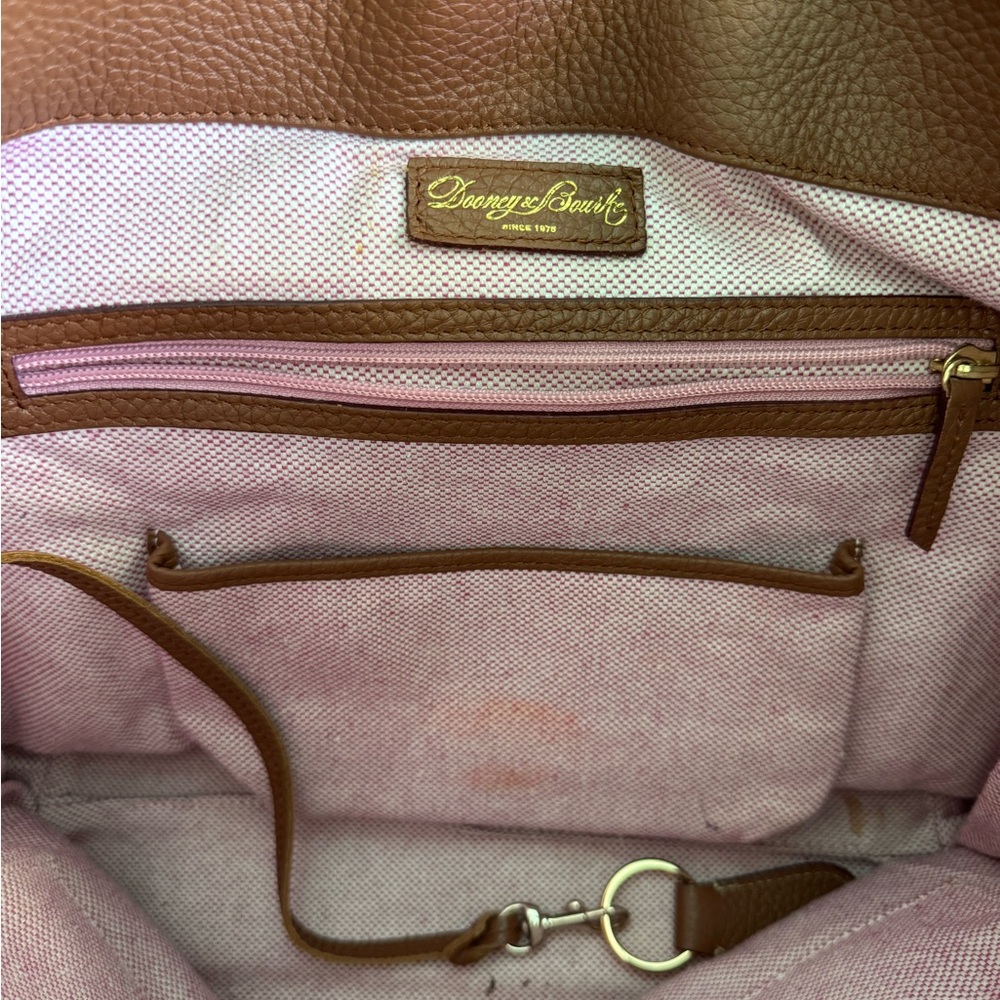 Dooney & Bourke Camel Tan Saddle Pebble Leather LOGO LOCK Hobo Shoulder Bag EUC! - Picture 9 of 11